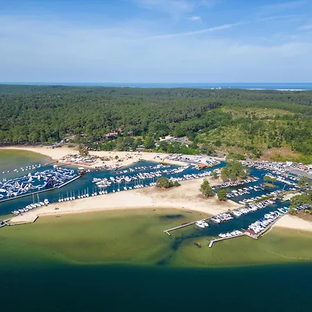 A Avec Piscine, Boulodrome Et Terrasse - 7 Personnes, Menage Inclus - Fr-1-319-497 *