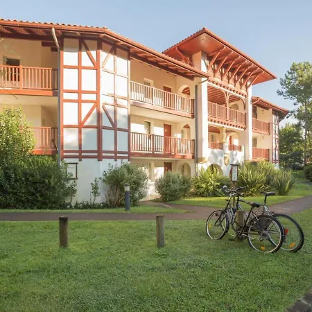 à Avec Piscine, Boulodrome Et Terrasse – 7 Personnes, Ménage Inclus - Fr-1-319-497 Appartamento *