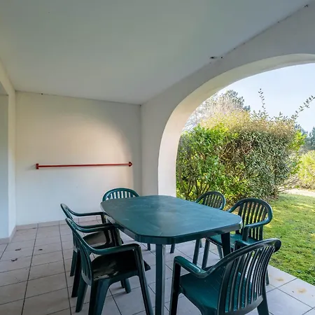 Apartamento à Avec Piscine, Boulodrome Et Terrasse – 7 Personnes, Ménage Inclus - Fr-1-319-497 *