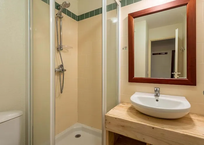 A Avec Piscine, Boulodrome Et Terrasse - 7 Personnes, Menage Inclus - Fr-1-319-497